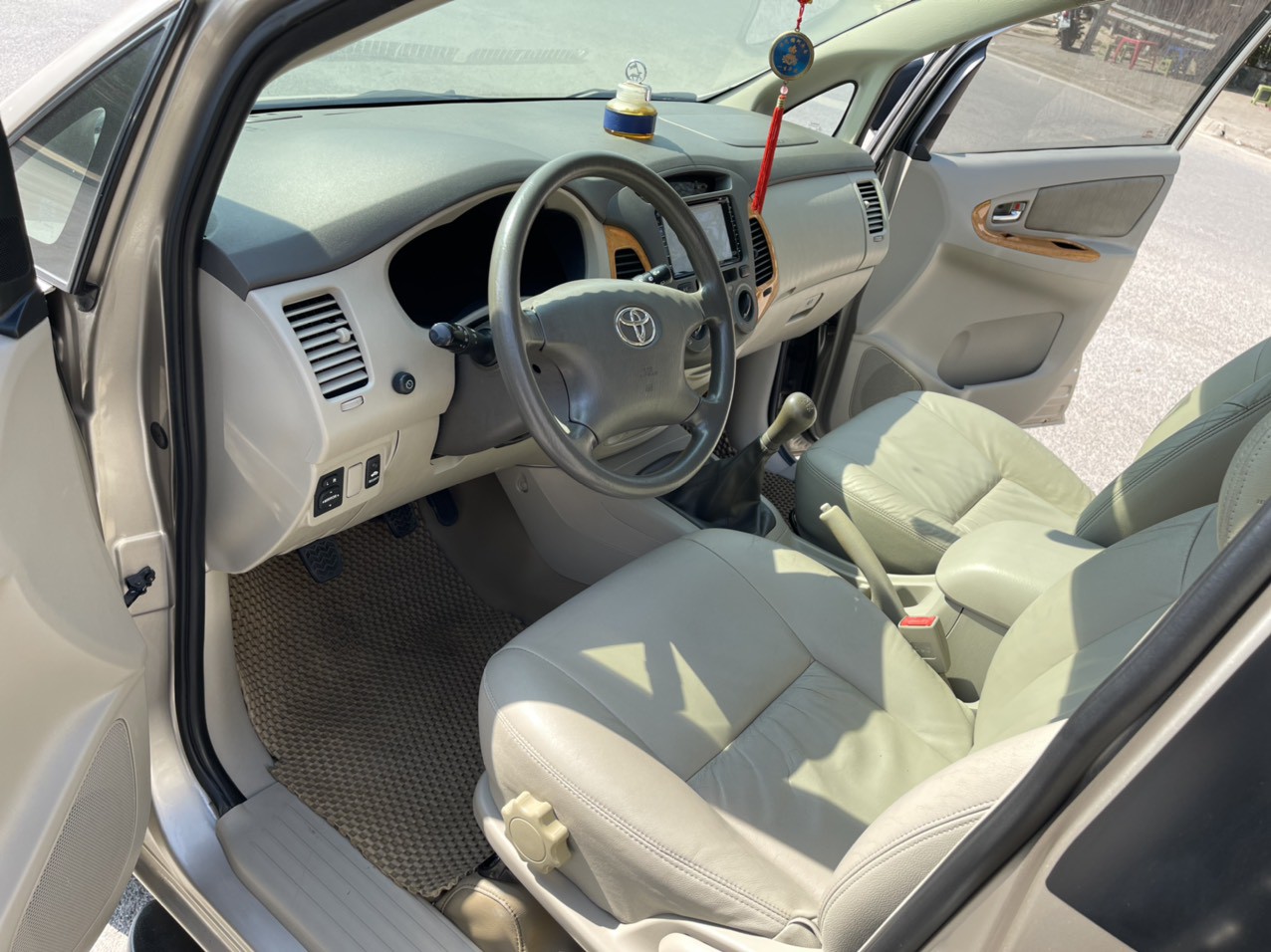 Cần bán lại xe Toyota Innova 2.0G SR 2010, 306tr