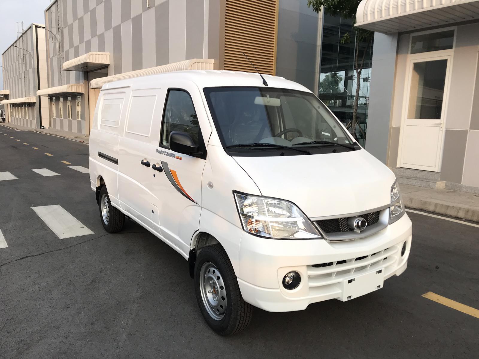 Thaco TOWNER 2023 - Xe tải Van 2 chỗ tải trọng 945 kg