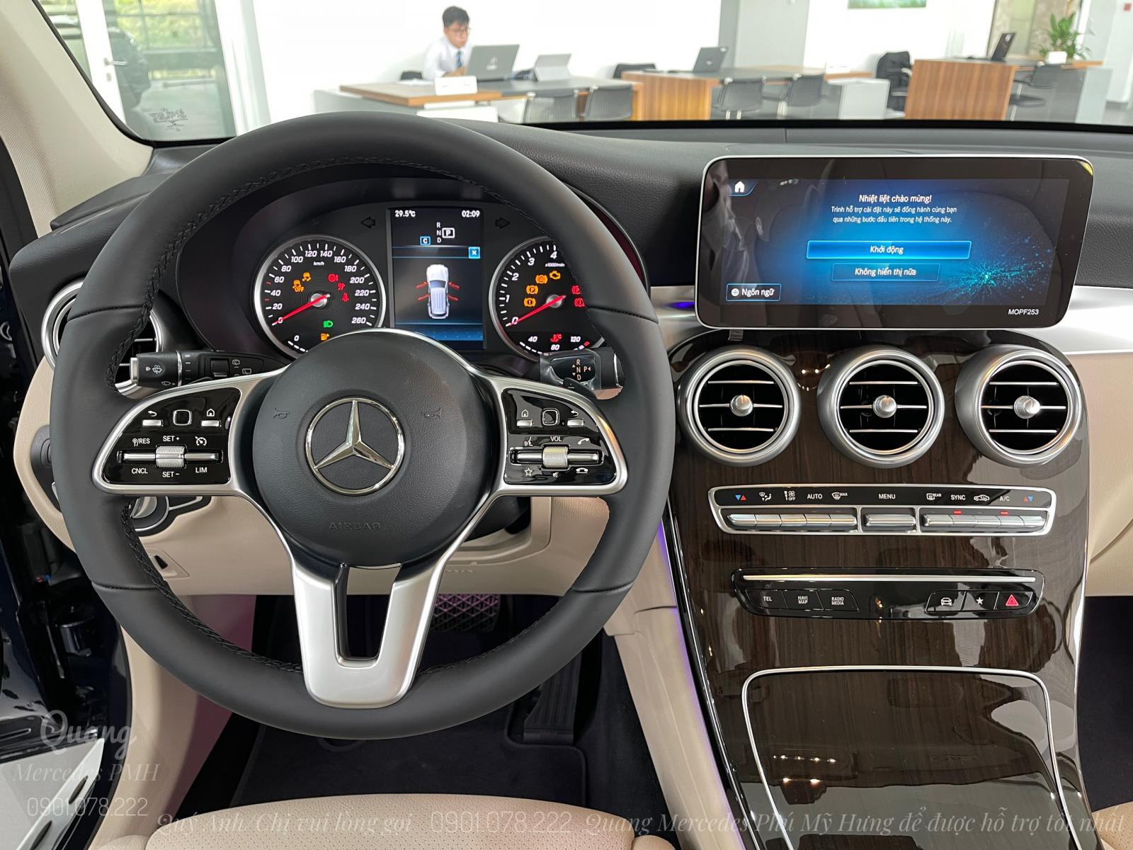 Mercedes GLC200 2022 Màu Đen ✅ Có Xe Giao Quận 1 ✅ Ưu đãi 50% phí trước bạ ✅ Chương trình cực ưu đãi