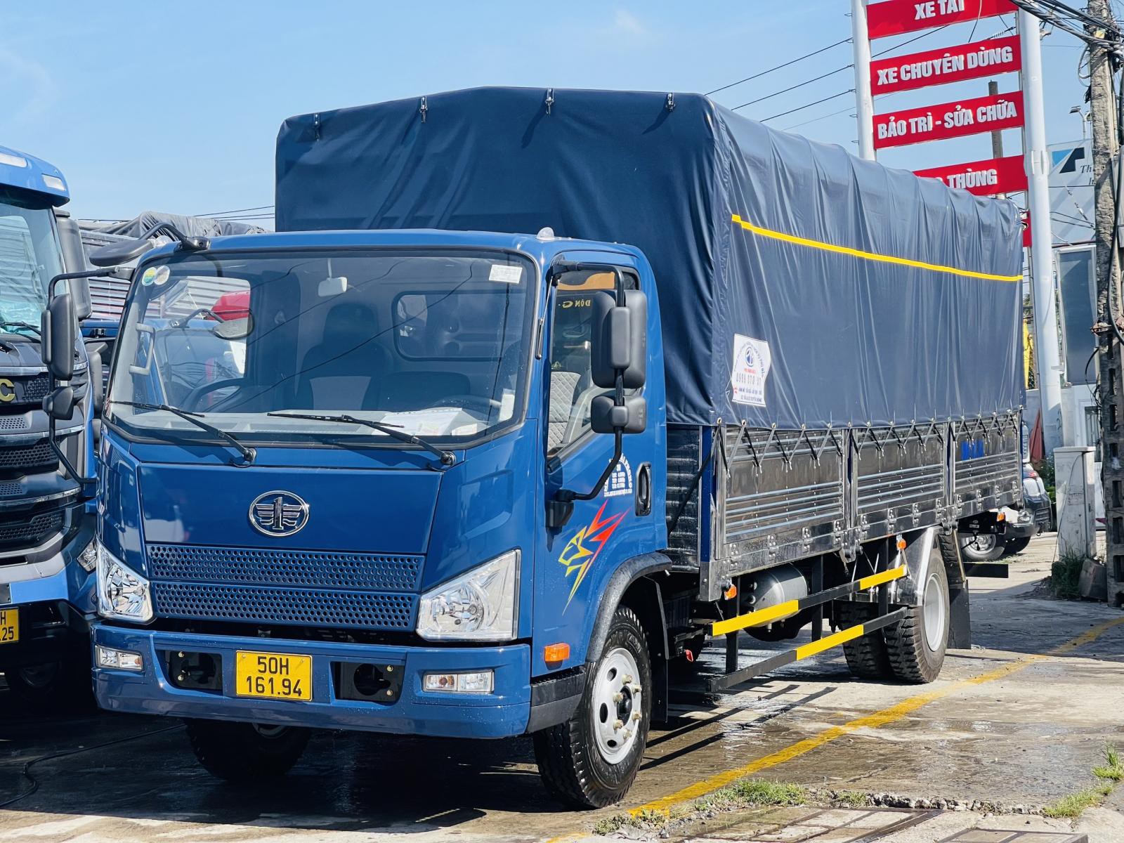 Bán xe tải faw tiger 8 tấn thùng bạt inox 6m2 giá 600 triệu