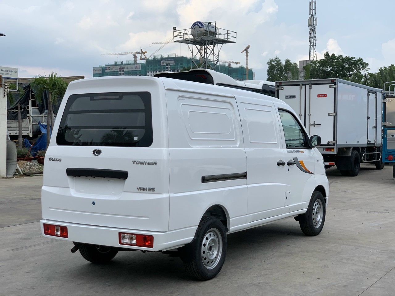 Xe Van2S - tải trọng 945Kg - 2022
