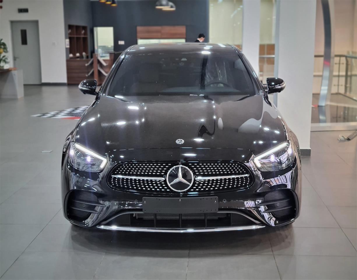 Chỉ 2% Thuế - Mercedes E300 cũ 2022, XE HÃNG THANH LÝ DEMO