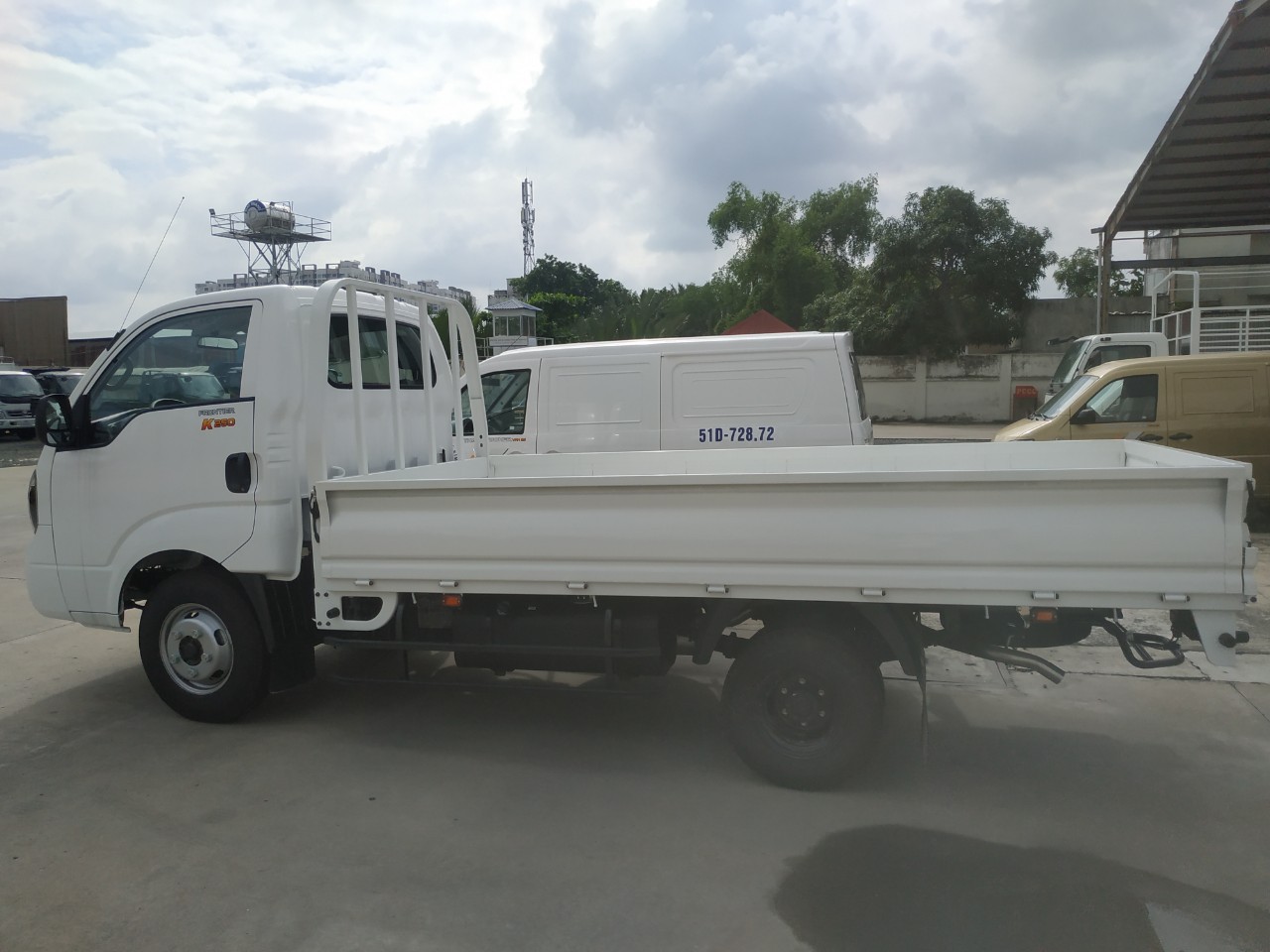 Xe tải 1,5 tấn - dưới 2,5 tấn Kia k250 2022 - Bán em xe Kia k250 thùng lửng tải trọng 2t49