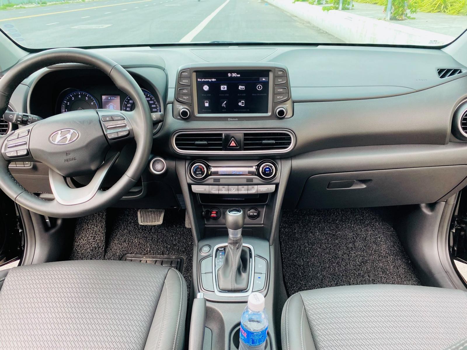 Hyundai GDW 1.6 Turbo 2019 -  Huyndai Kona 2019, bản full 1.6 turbo, màu đen