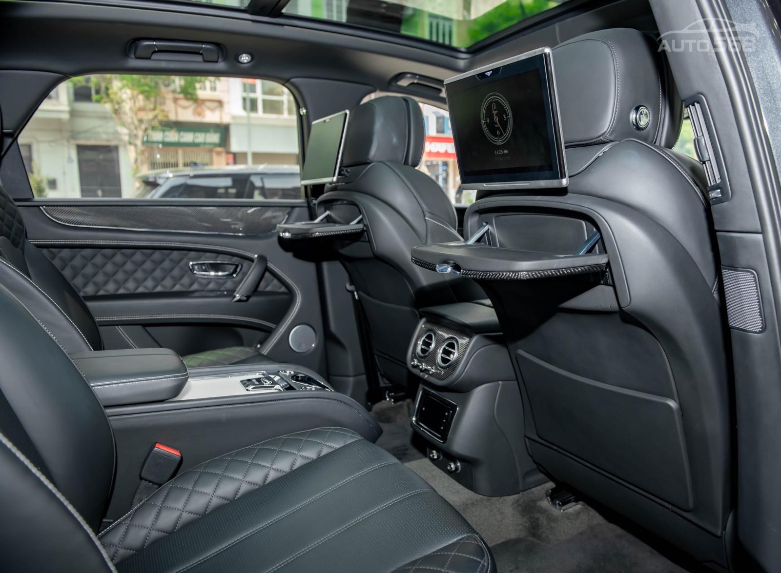Bentley Bentayga Mulliner V8 2019 - Bán Xe Bentley Bentayga Mulliner V8 2019, màu đen 04 ghế VIP, giá tốt