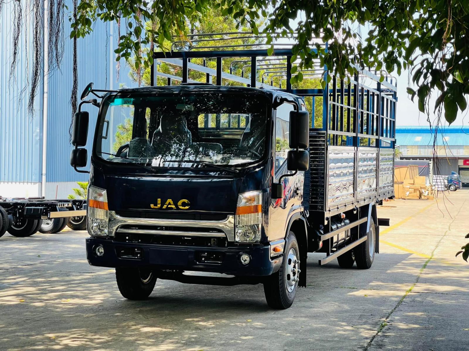 2022 - Bán xe tải Jac 6t5 thùng dài 6m2
