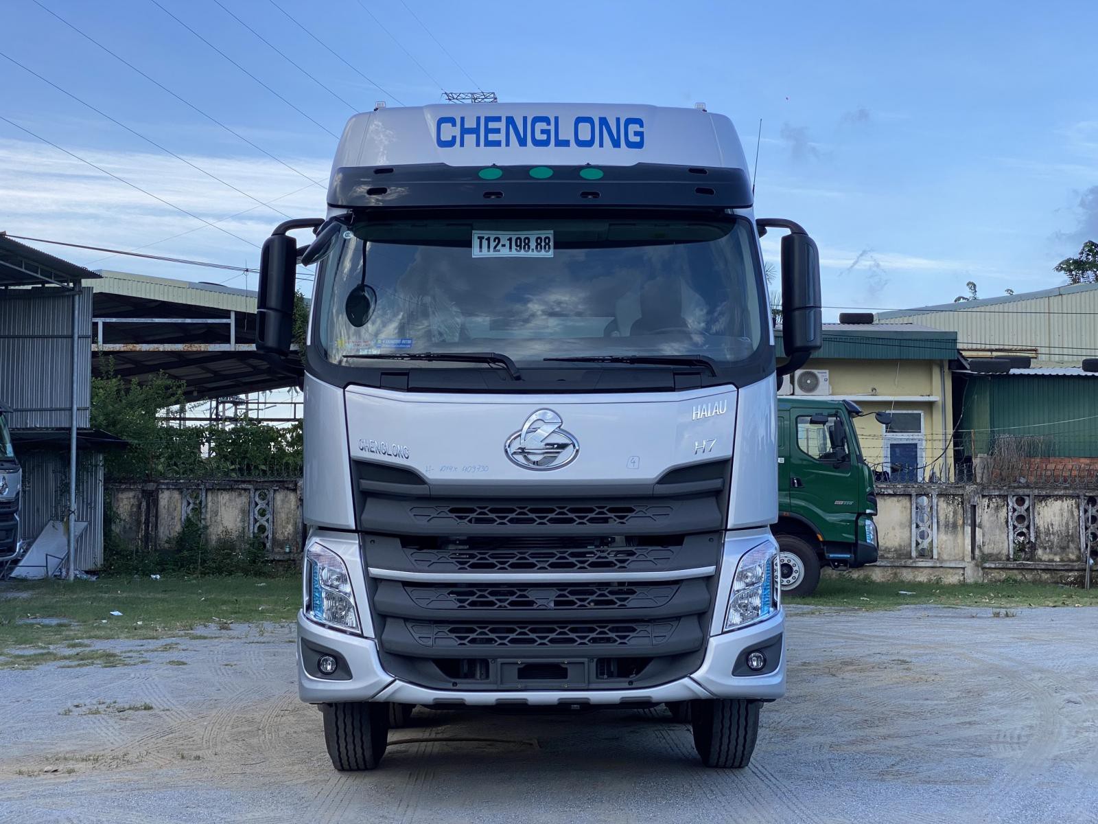 Xe tải Trên10tấn 2022 - Bán Xe tải Chenglong 5 Chân Thùng Bat 9m7 Hỗ Trợ Mua Góp Mới 2022