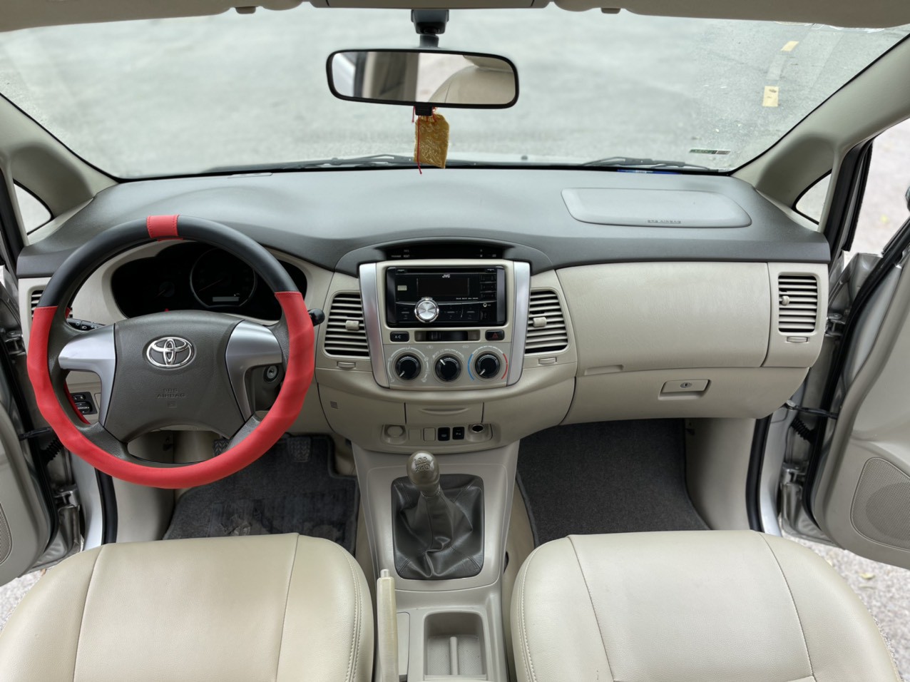 Toyota Innova 2.0E 2015 - Cần bán xe Toyota Innova 2.0E 2015