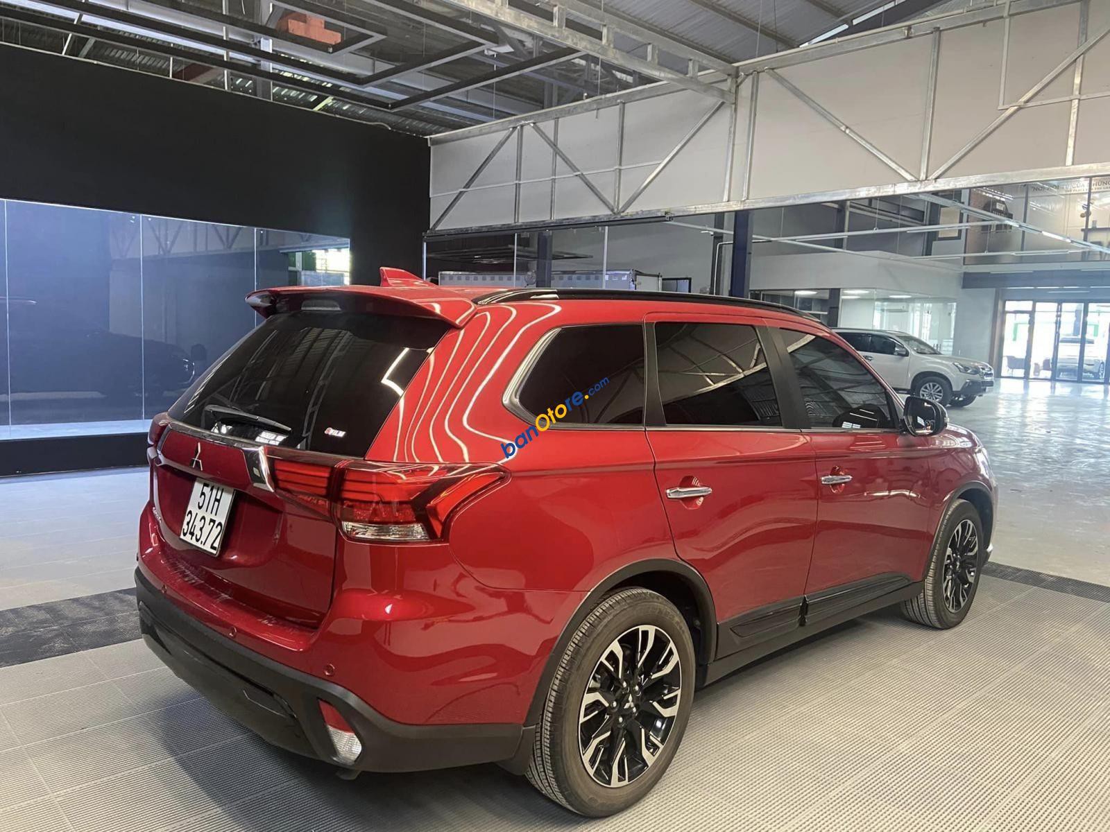 Mitsubishi Outlander 2020 - Màu đỏ