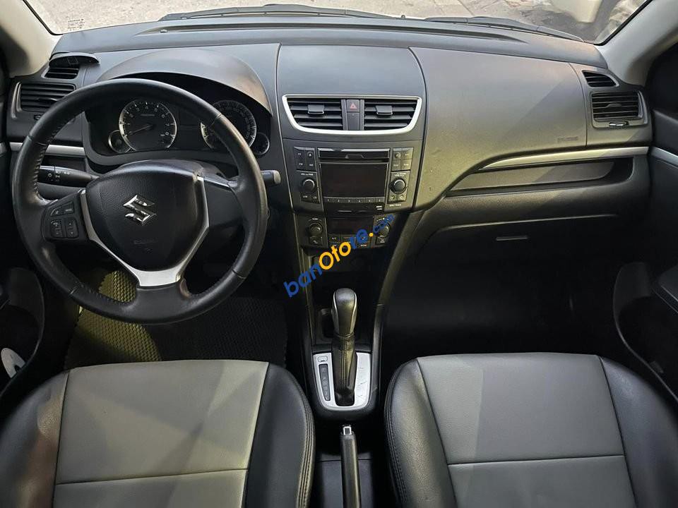 Suzuki Swift 2015 - Màu trắng, xe nhập