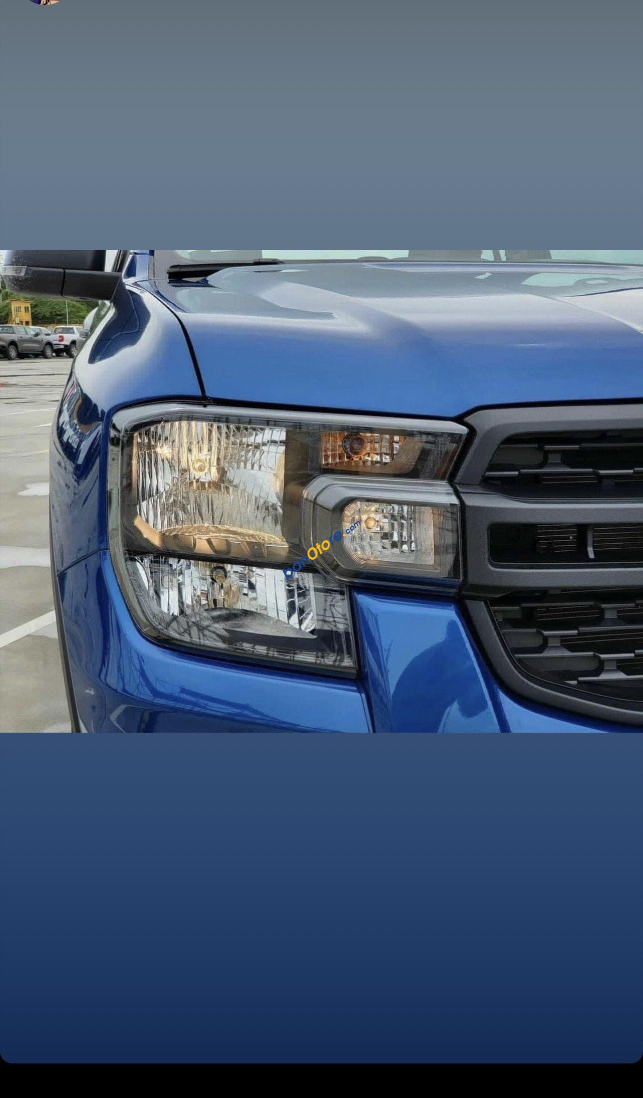 Ford Ranger 2022 - Giảm tiền mặt và tặng phụ kiện chính hãng; Số sàn 2 cầu, chỉ cần vừa đủ cho nhu cầu sử dụng của bạn
