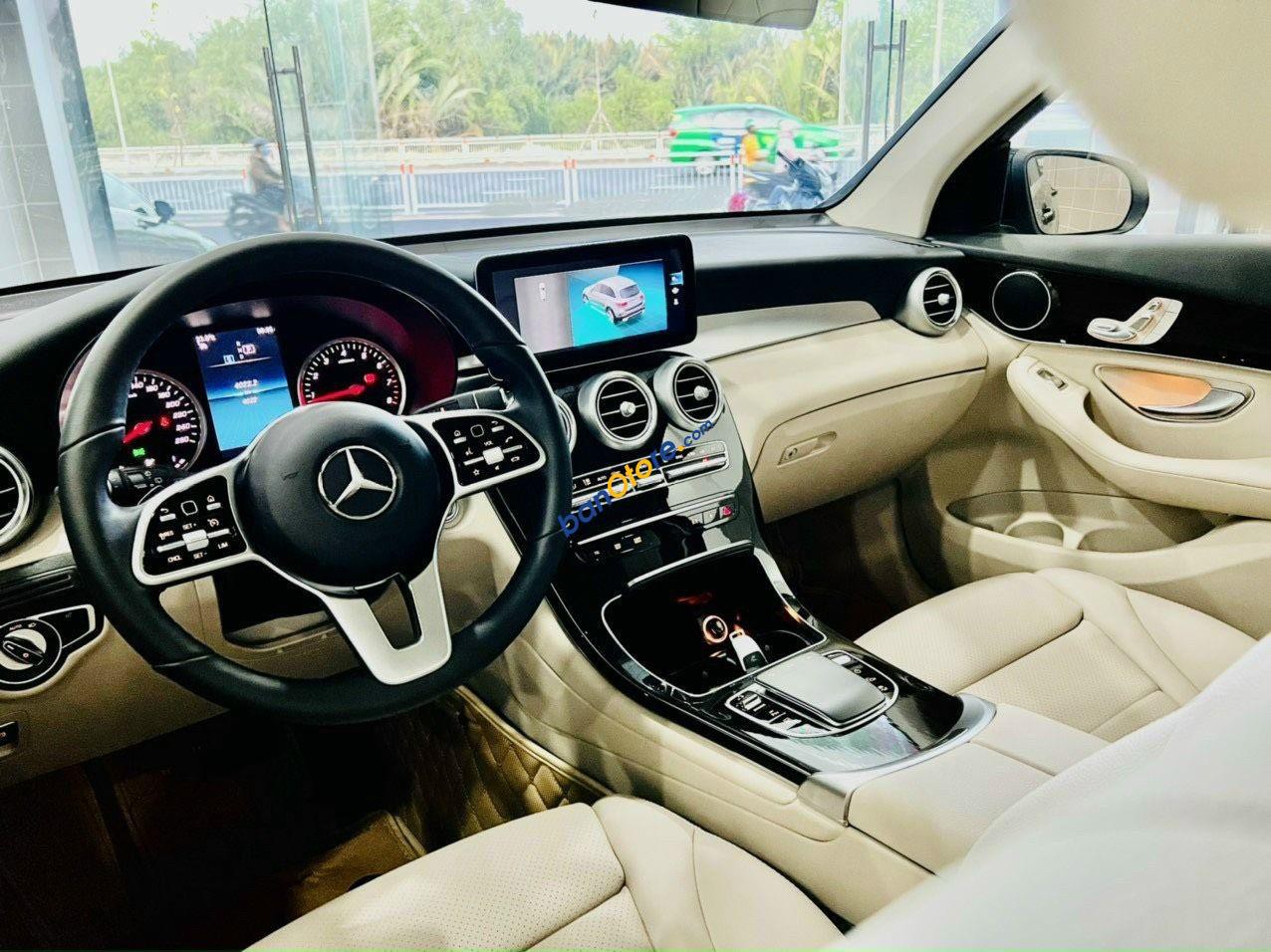 Mercedes-Benz GLC 200 2022 - Siêu lướt, cần đổi xe nên bán