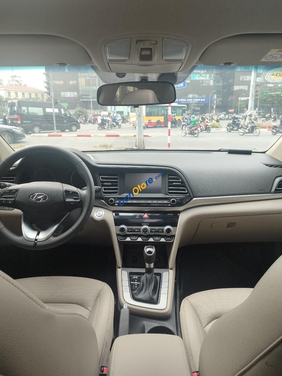 Hyundai Elantra 2021 - Giá 610tr