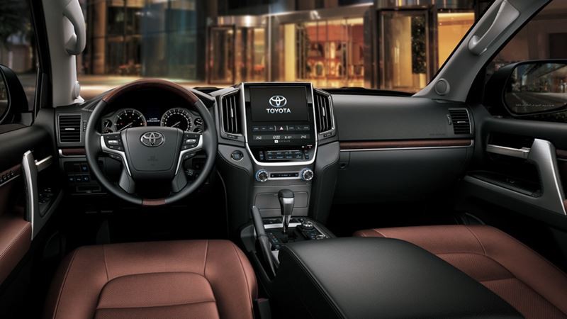 Toyota Land Cruiser 2017 cũ thông số giá bán trả góp