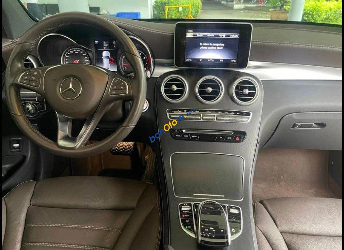 Mercedes-Benz GLC 300 2017 - Xe tốt, bao check hãng mọi miền tổ quốc - Hỗ trợ trả góp - Nhanh tay liên hệ lấy giá cực tốt