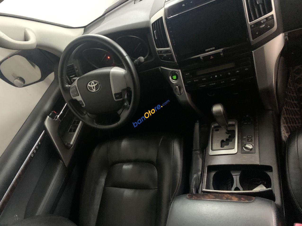 Toyota Land Cruiser 2013 - Một chủ từ đầu, full option, giá thương lượng