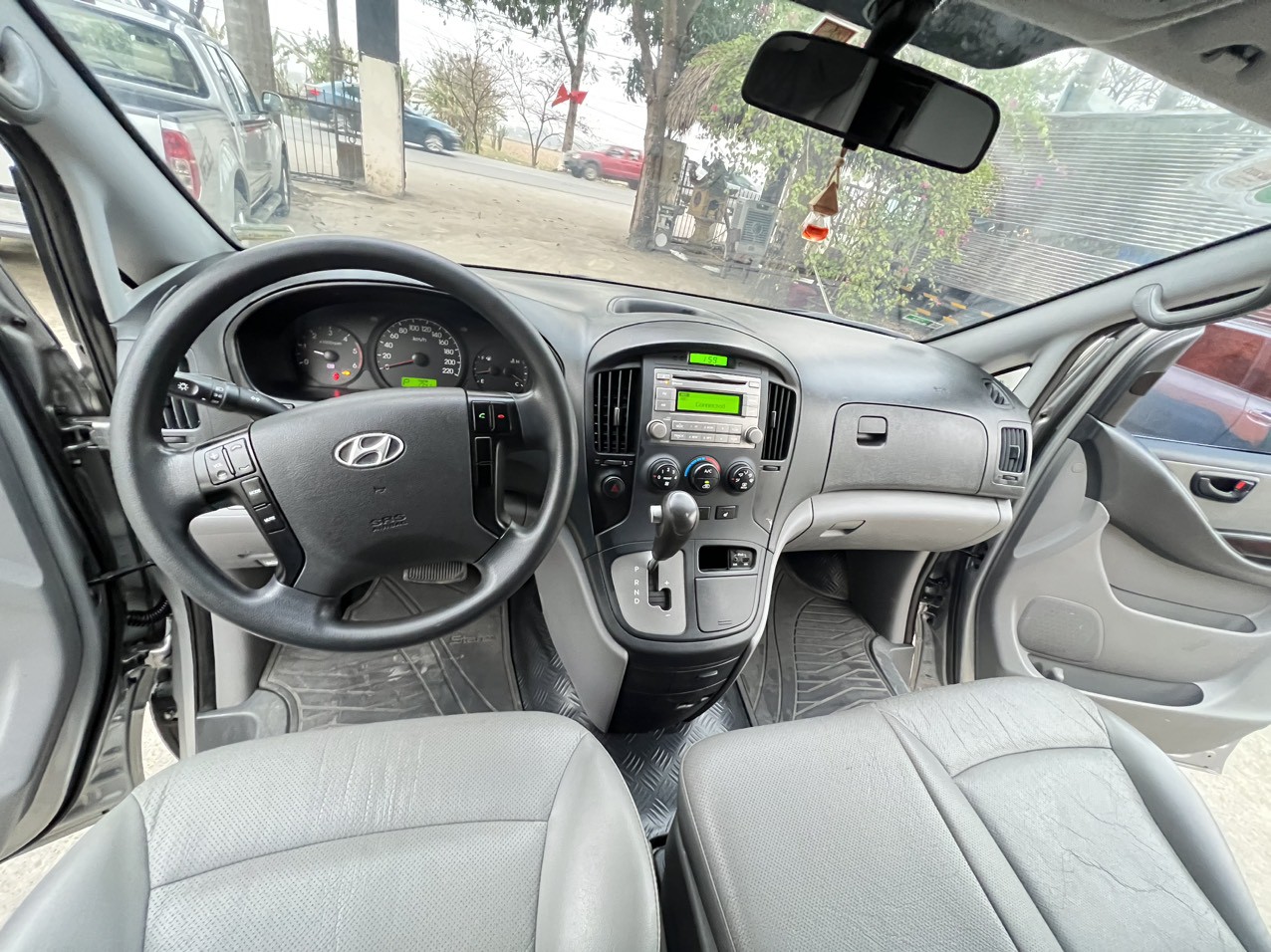 Hyundai Grand Starex 2013 - Bán Huyndai Starex tải van đông lạnh đời 2013,só tự động, đăng ký lần đầu 2018