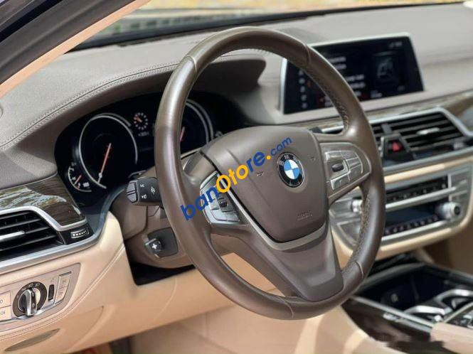 BMW 730Li 2018 - Màu xanh cavansite, nội thất kem, nhập khẩu, xe cực đẹp giá cực hợp lý