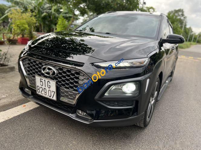 Hyundai Kona 2018 - Màu đen, giá 568 triệu