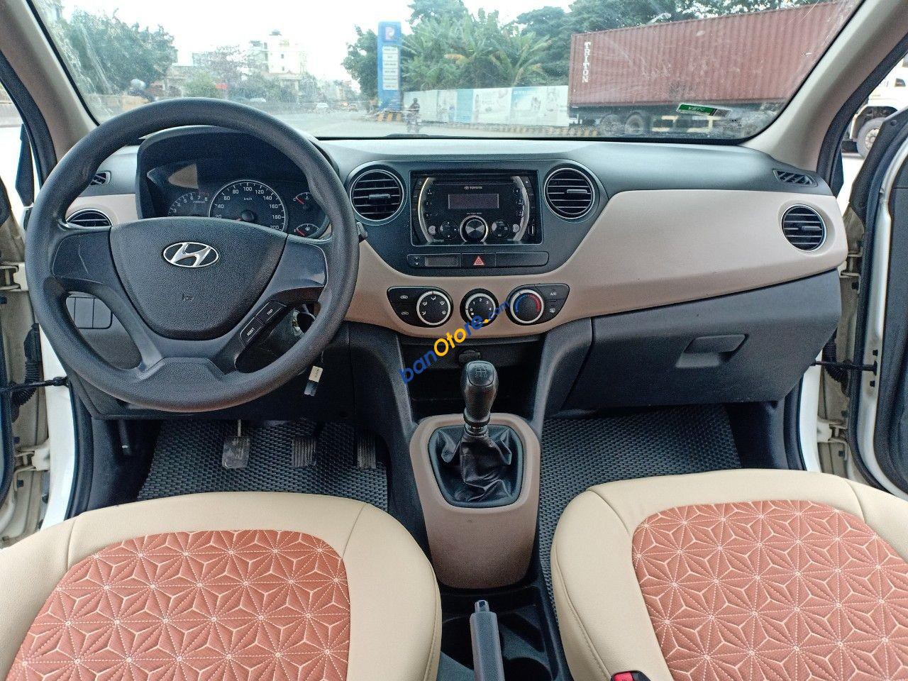 Hyundai Grand i10 2015 - Xe đẹp, giá tốt, chủ đi giữ gìn, trang bị full options