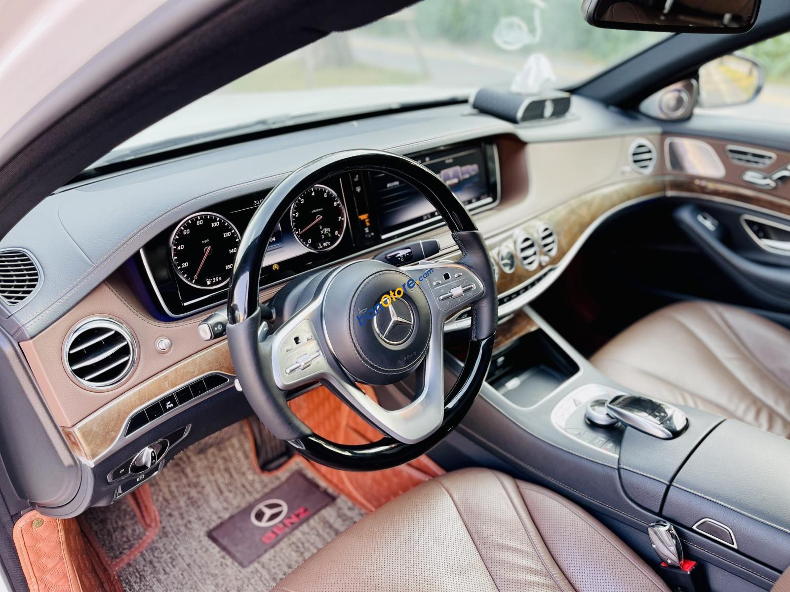 Mercedes-Benz 2015 - Tuấn Kiệt bán xe nâng form Maybach màu trắng, full option