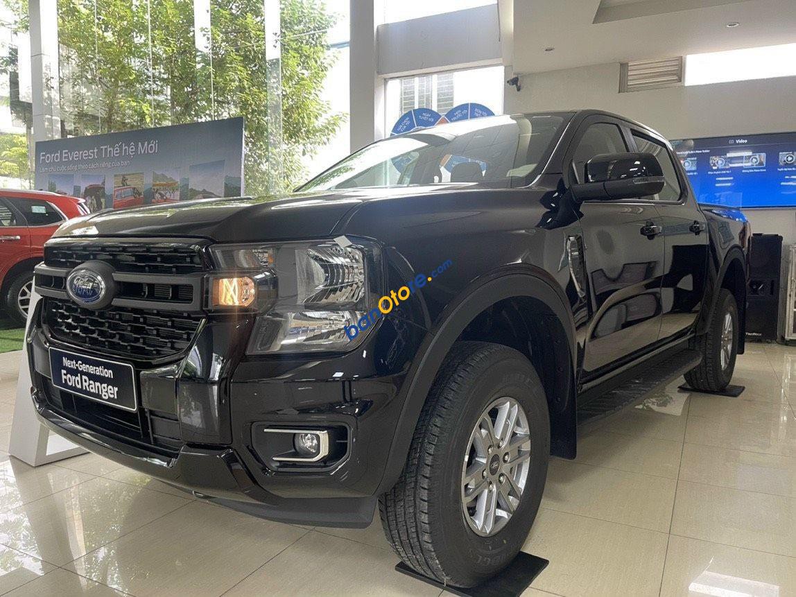 Ford Ranger 2023 - Bán xe màu đen, giá hữu nghị