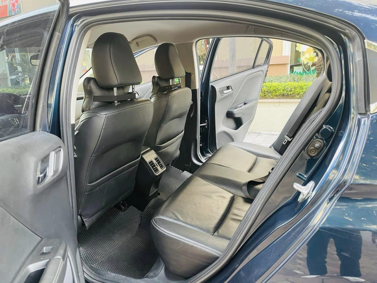 Honda City top 2018 - Bán Honda City top 2018, màu xanh lam