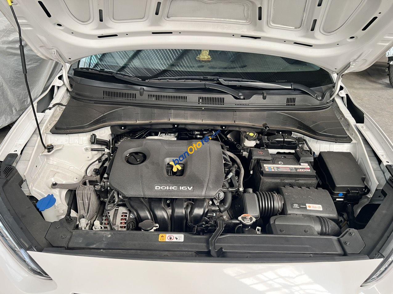 Hyundai Kona 2018 - Cần bán gấp xe còn mới giá chỉ 545tr