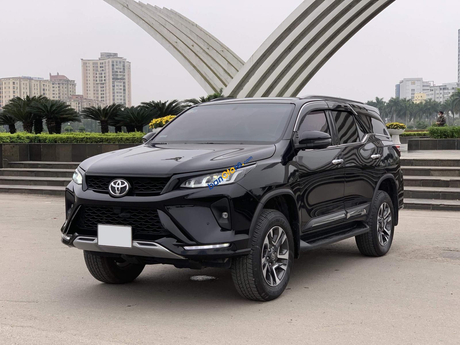 Toyota Fortuner 2021 - Xe màu đen