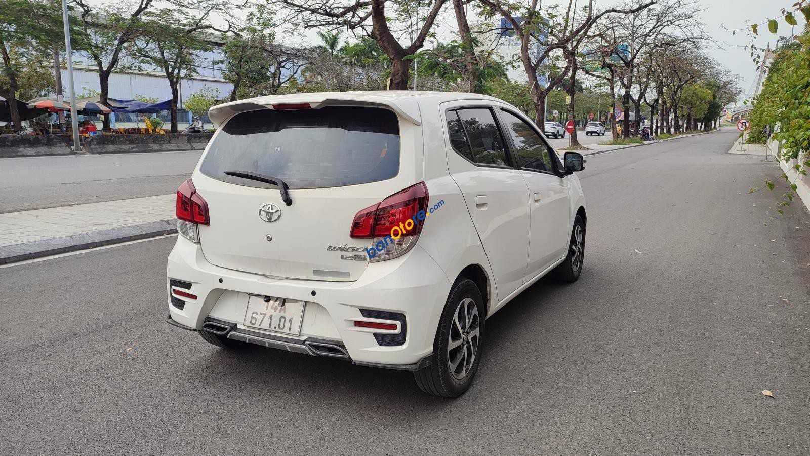 Toyota Wigo 2019 - Xe màu trắng giá 279tr