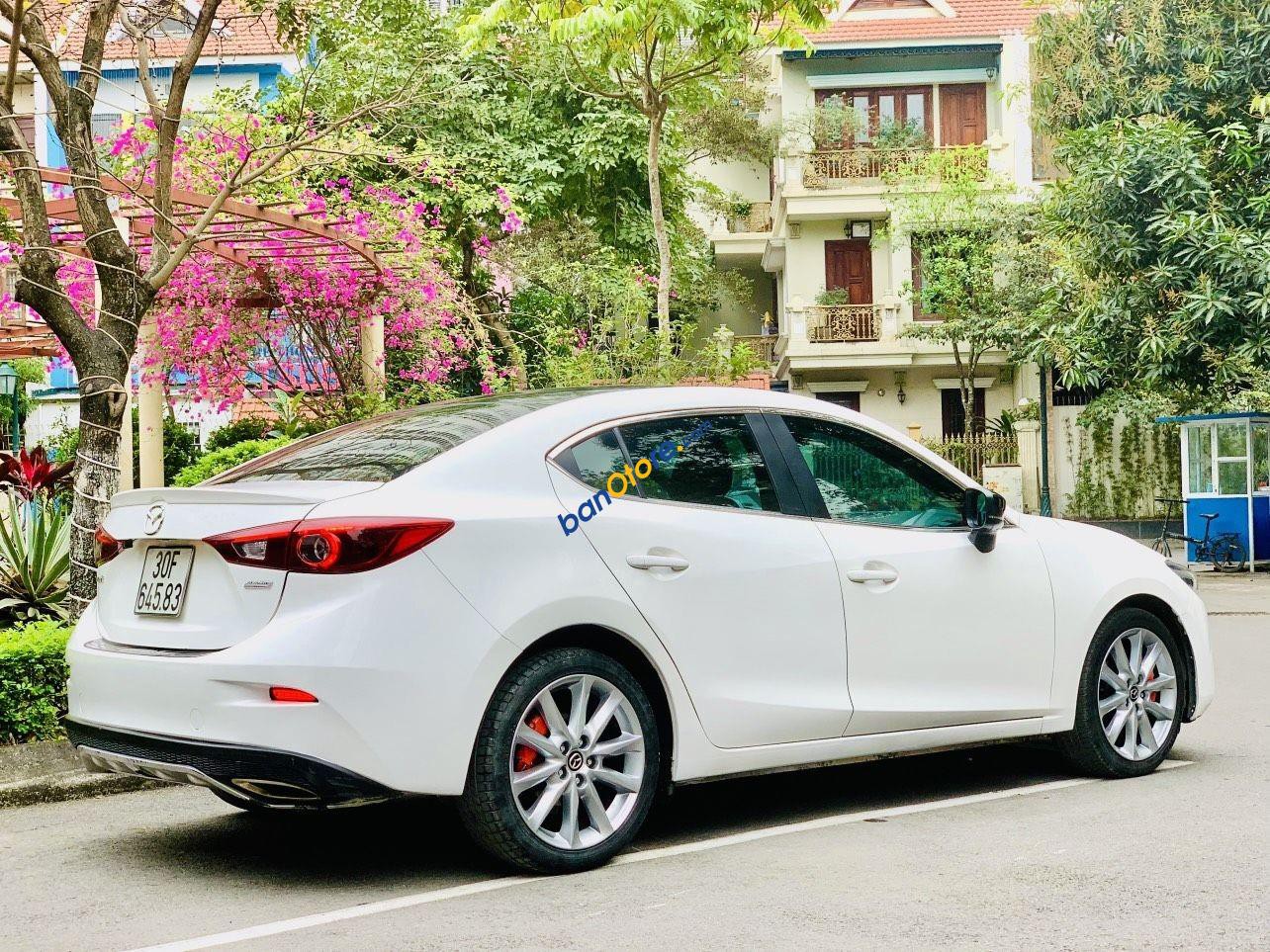Mazda 3 2018 - Bán xe gia đình giá tốt 565tr