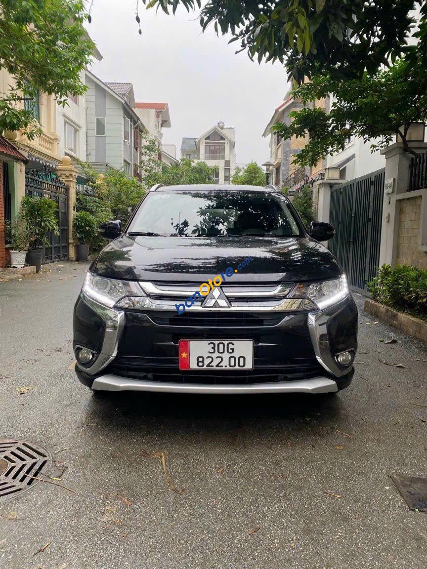 Mitsubishi Stavic 2019 - Màu đen, xe đẹp lắm ạ