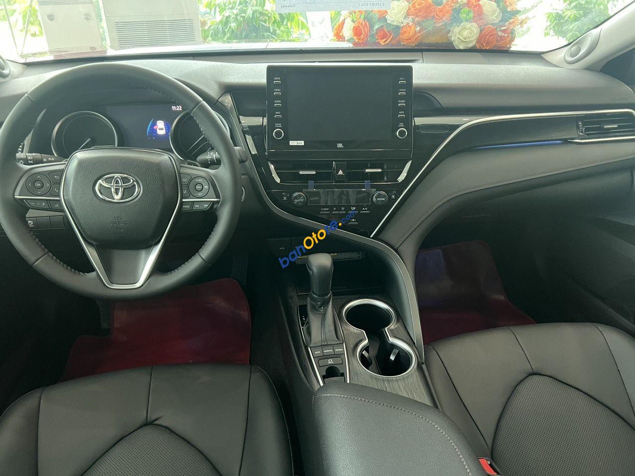 Toyota Camry 2023 - Liên hệ hotline ngay để được giảm giá sốc