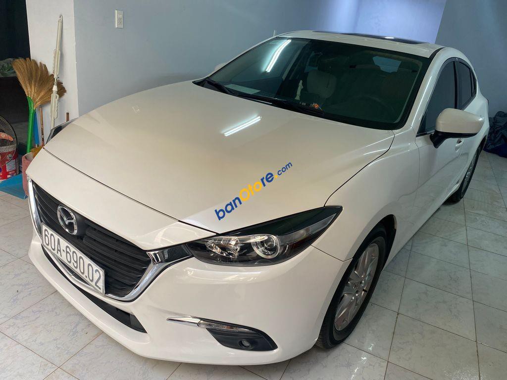 Mazda 3 2019 - Màu trắng - Odo 30,635 km