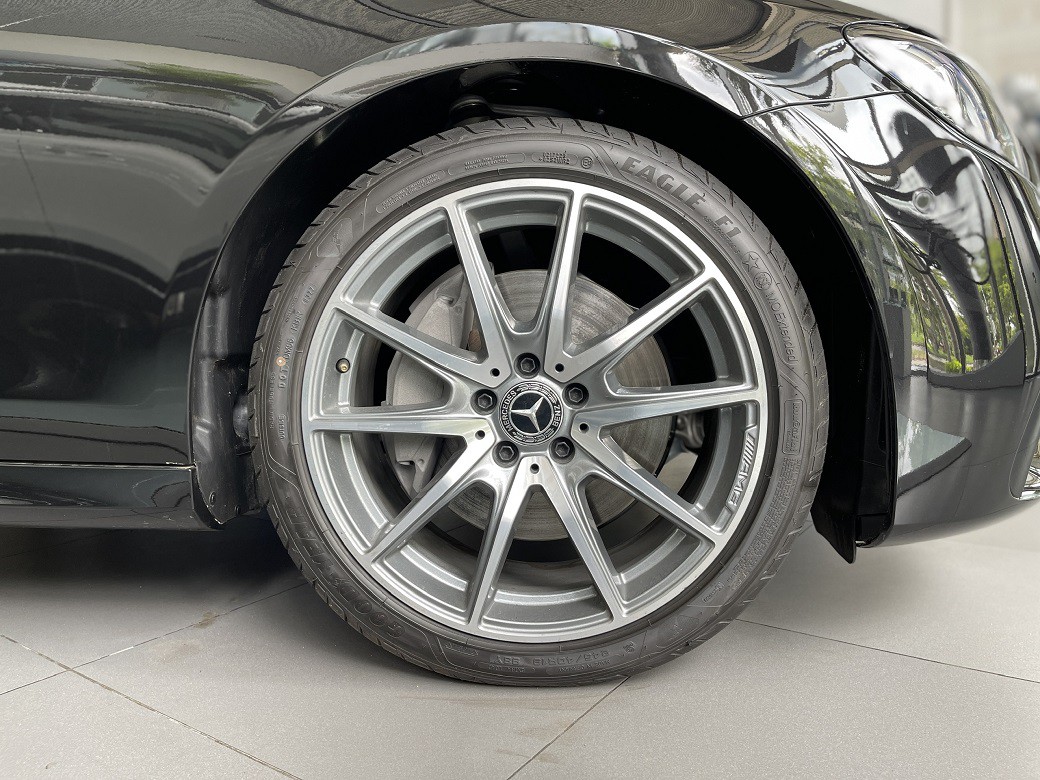 Mercedes-Benz E300 AMG 2023 - Xe Sẵn Giao Ngay Thủ Đức - Hotline 0907060505