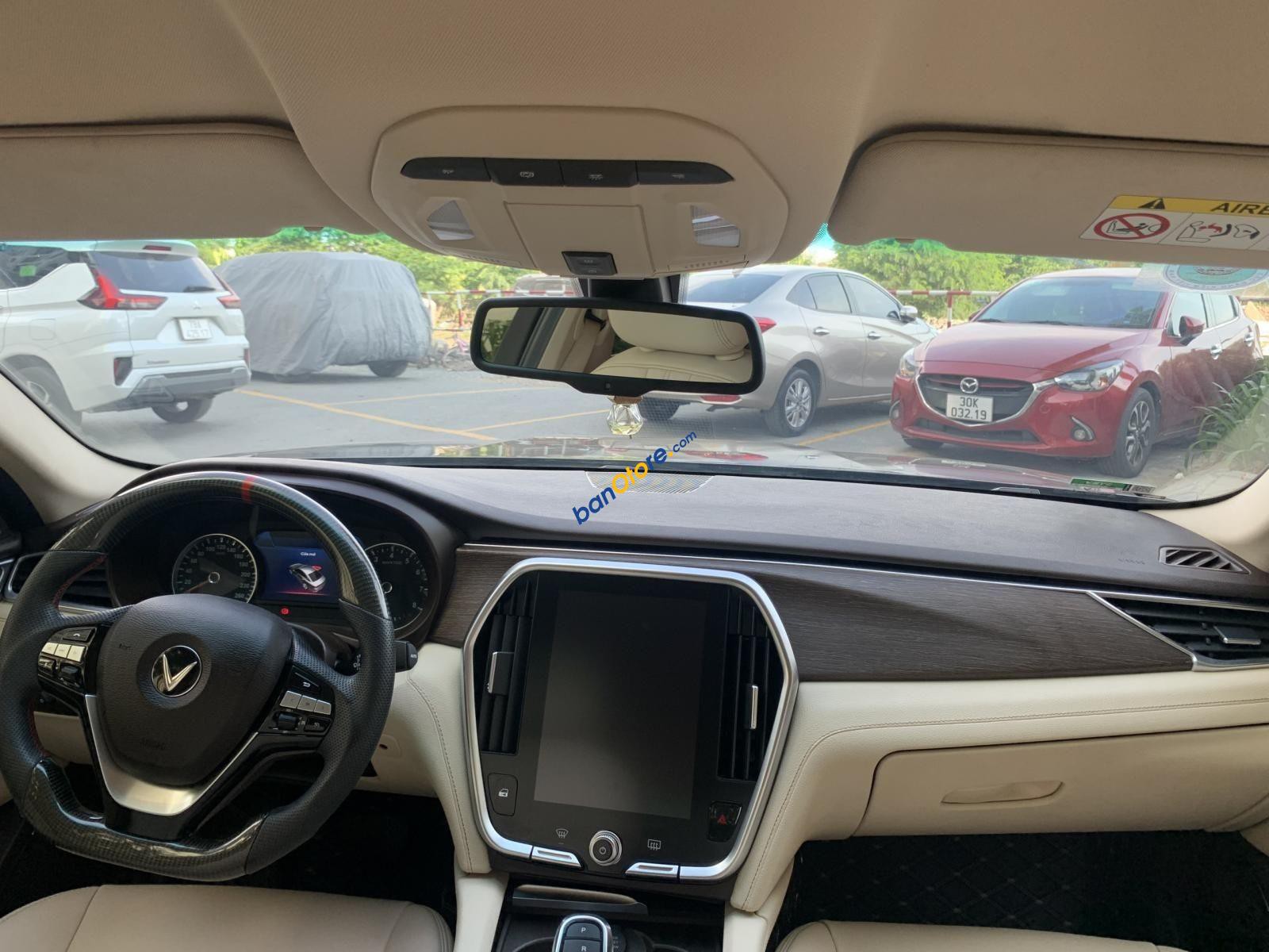 VinFast LUX A2.0 2019 - Xe đẹp xuất sắc, chạy 4.8 vạn, hỗ trợ trả góp 70% giá trị xe
