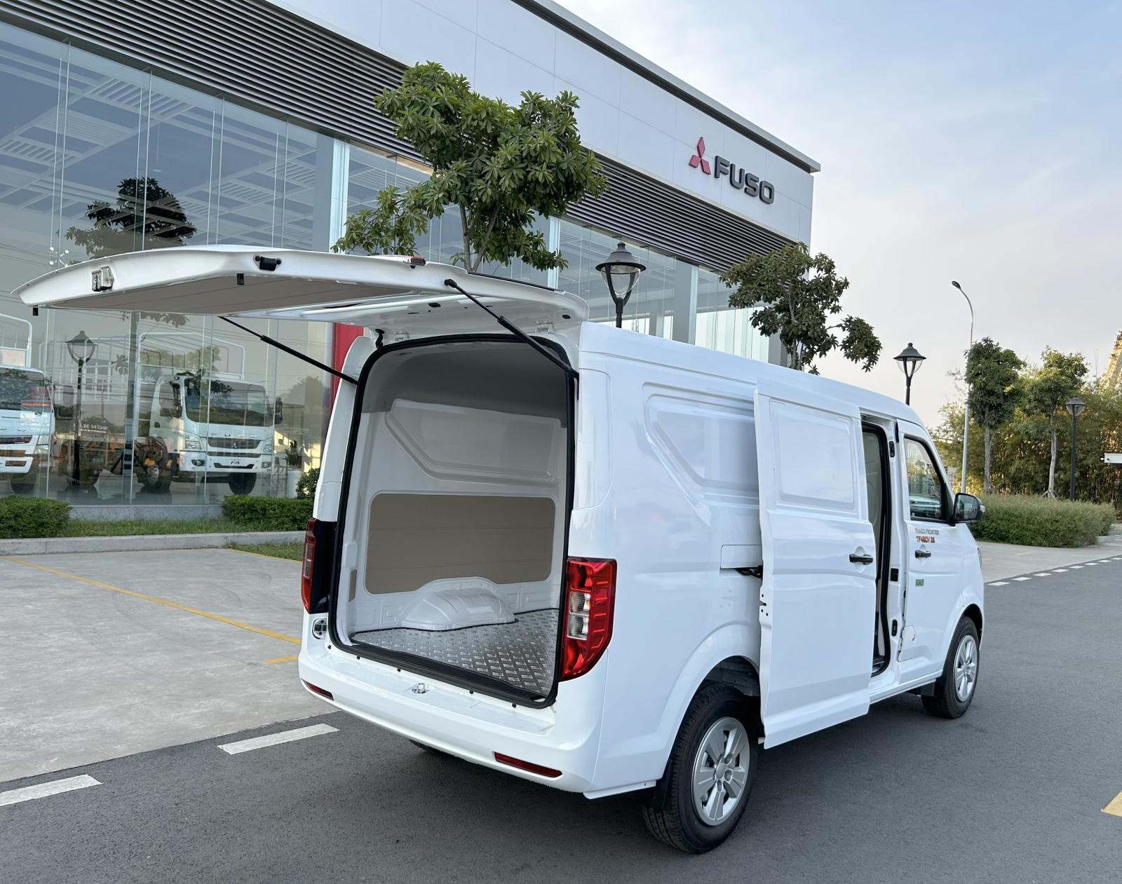 Thaco TOWNER 2023 - Xe van Thaco Frontier TF450V