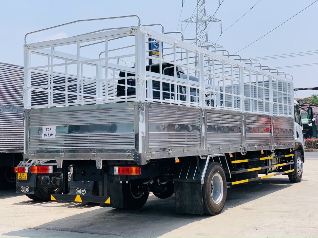 Xe tải 5 tấn - dưới 10 tấn 2021 - Xe tải faw 8 tấn thùng kín 8m2