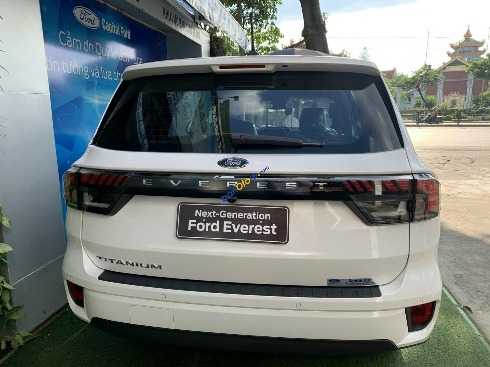 Ford Everest 2023 - Bản 1 cầu, bản nâng cấp năm 2023