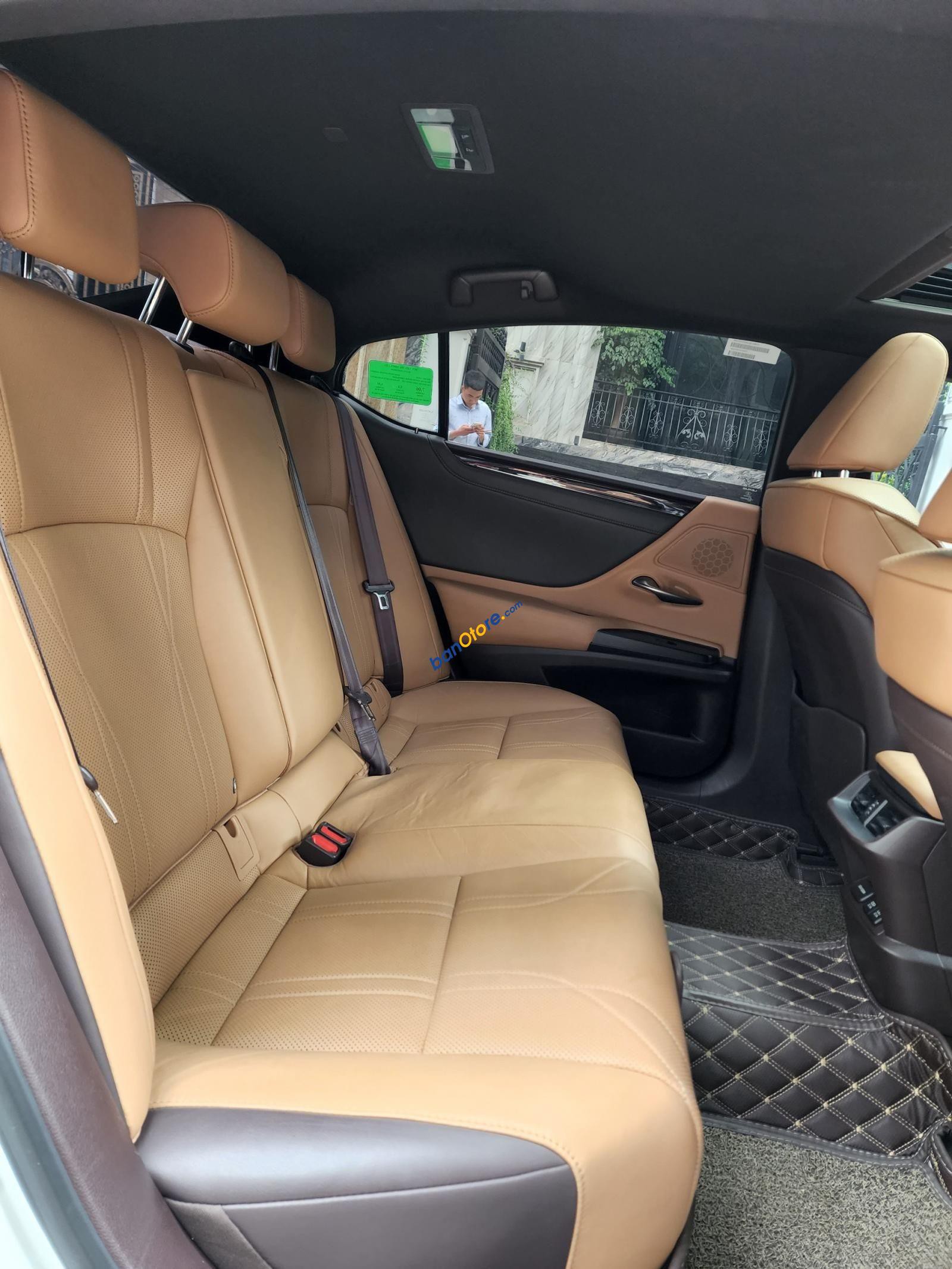 Lexus ES 250 2019 - đăng ký lần đầu 2020