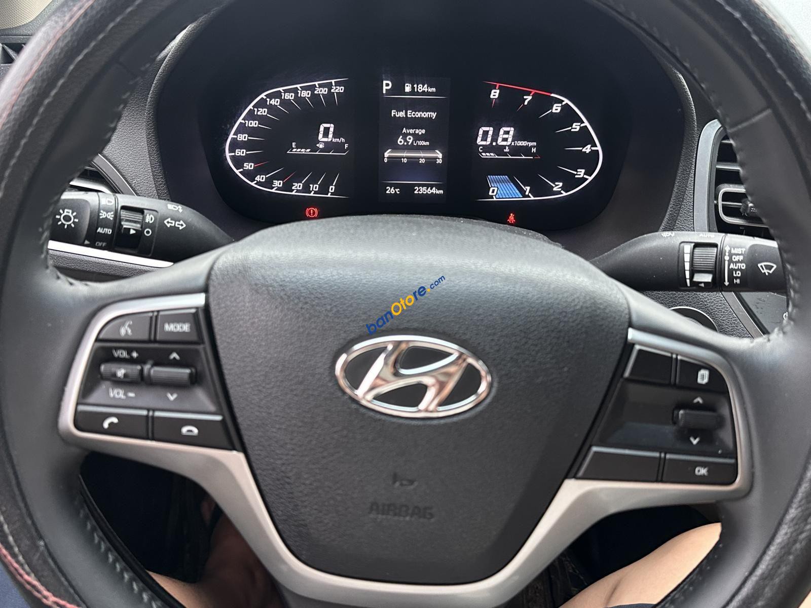 Hyundai Accent 2021 - Odo 2.3 vạn zin