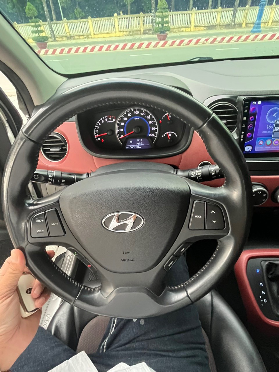Hyundai Grand i10 2014 - CHÍNH CHỦ CẦN BÁN XE HUYNDAI GRAND I10 SẢN XUẤT NĂM 2014 Ở THÙ DẦU 1 BÌNH DƯƠNG