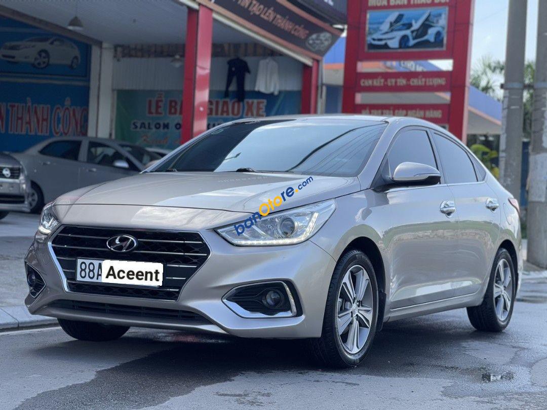 Hyundai Accent 2019 - Vàng cát biển