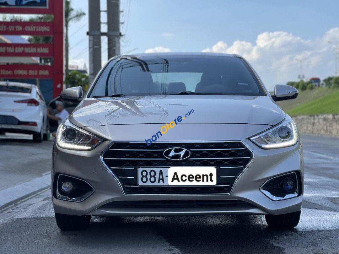 Hyundai Accent 2019 - Vàng cát biển