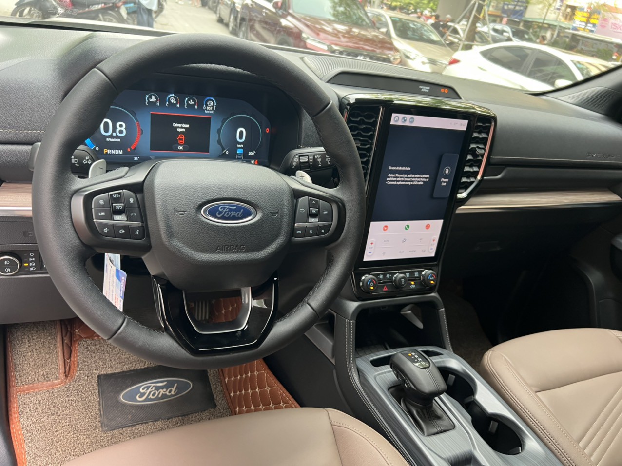 Ford Everest Titanium 4x4 2023 - Ford Evorest Titanium 4x4 Đăng ký 5/2023 đi có 8000km , tên cty có xuất VAT  Động cơ 2.0 Dầu