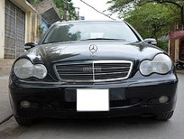 Bán xe oto Mercedes-Benz CLA c180 2002 - Cần bán lại xe Mercedes c180 đời 2002, màu đen, số tự động