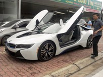 Bán BMW Đời khác 2015 - Bán BMW i8 màu trắng nội thất kem model 2015, xe mới nhập khẩu Mỹ xe thể thao rất đẹp