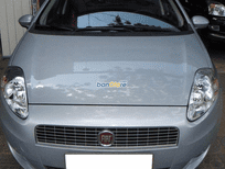 Cần bán Fiat Punto 1-4-AT 2009 - Cần bán lại xe Fiat Punto 1-4-AT sản xuất 2009, màu bạc, nhập khẩu nguyên chiếc, xe gia đình, giá 450tr