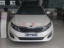 Cần bán xe Kia Optima 2.0L 2016 - Cần bán xe Kia Optima 2.0L đời 2016, màu trắng, nhập khẩu Hàn Quốc, 883 triệu