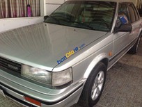 Cần bán Nissan Bluebird 1988 - Cần bán Nissan Bluebird sản xuất 1988, màu bạc, nhập khẩu chính hãng xe gia đình  